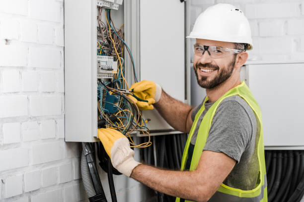 Best Affordable Emergency Electrician  in Pinewood Estates, TX